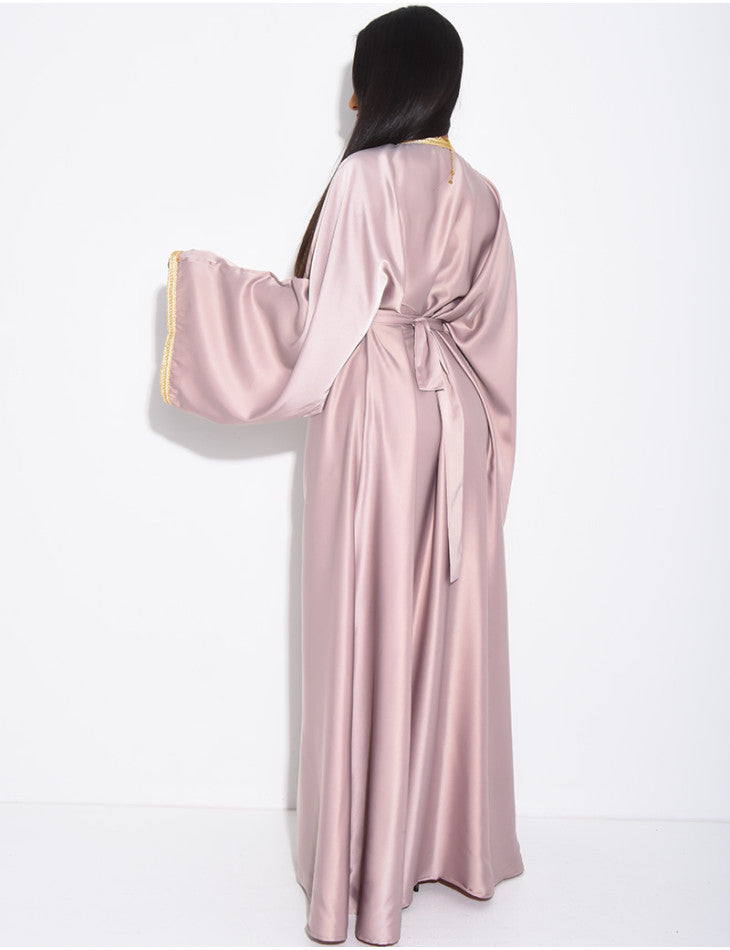 ABAYA PREMIUM EN SATIN A CRISTAUX DORÉS TAUPE